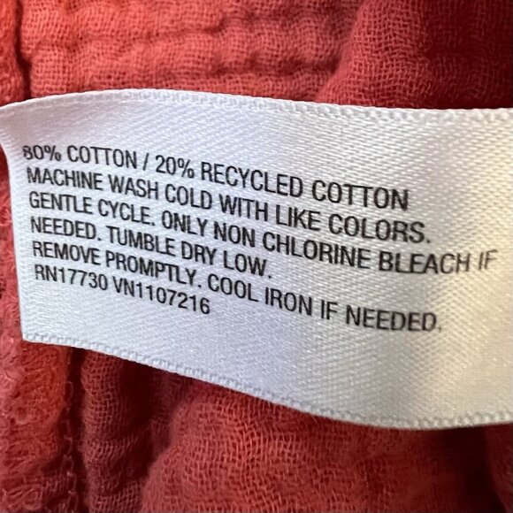 Isabel Maternity Women's Short Sleeve V Neck Gauze Top Size Large Coral Roll Tab - Picture 4 of 6